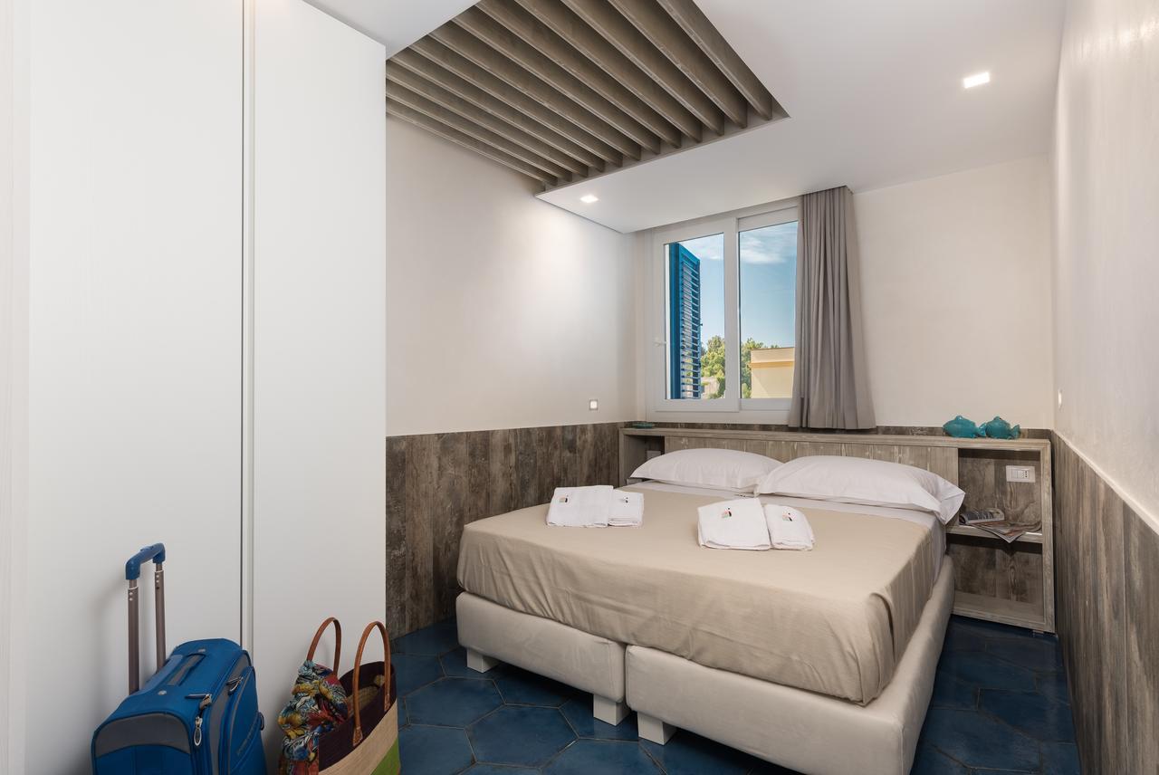 Isule Rooms & Breakfast 圣维托罗卡波 外观 照片